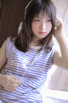 女生大便正在出屎图片
